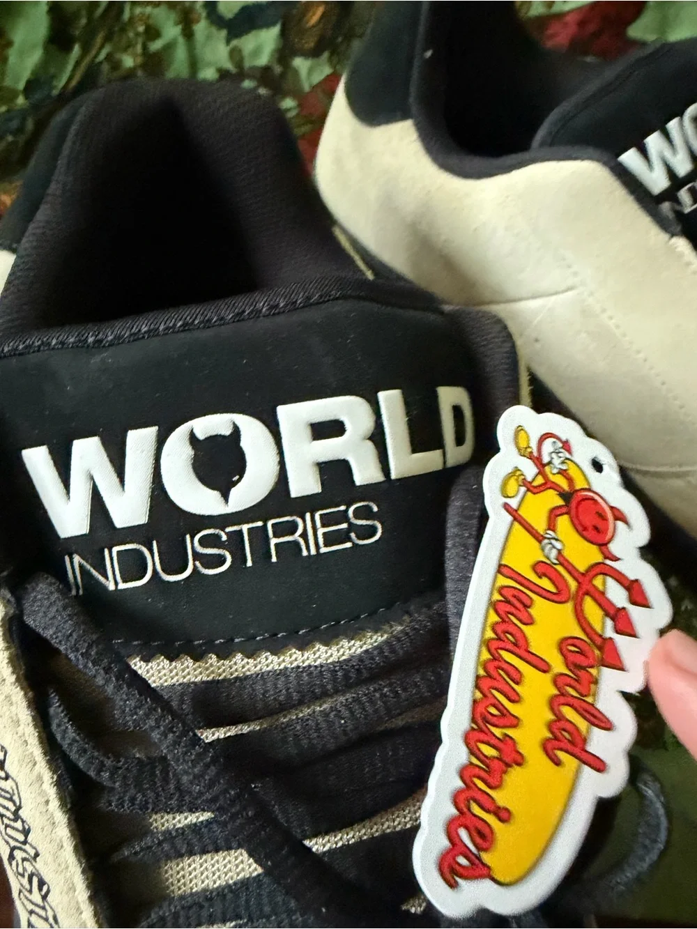 World Industries Smith Bones Skate Shoes Tan/Black size 13 New In Box